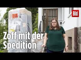 Die lieferung erfolgte unkompliziert per hermes spedition. Liefer Arger Spedition Stellt Sofa Einfach Auf Der Strasse Ab Youtube
