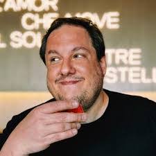 Jonathan Isom's Instagram, Twitter & Facebook