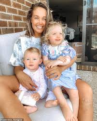 The ball ended up in the hands of. Afl Star Gary Rohan S Ex Wife Amie Looks Back On The Anxieties Of A Single Mother After The Split London News Time