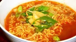 Resep dan bahan migoreng nyemek 1 indomie goreng 2 siung bawang putih 1 siung bawang merah 2 buah cabai rawit kecap. Resep Mie Rebus Indomie Soto
