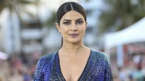 Priyanka chopra jonas was spotted in the city promoting her soon to be released film,the sky is pink. Priyanka Chopra Jonas Kajol Devgan Und Co Scharfer Anblick Diese Bollywood Beautys Sind Heisser Als Curry News De