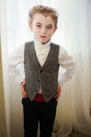 The Moonlit Nest The Fox And The Vampire Vampire Costume Kids Diy Halloween Costumes Easy Vampire Costume Diy