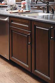 The cabinet is a frameless, or european style, cabinet which basically means that there is no face frame. 21 Inch Sink Base Cabinet Diamond Cabinetry