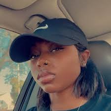 Dee'Nicole🖤 (@deesnicoles)