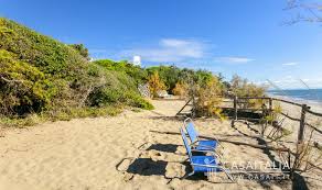 Annunci da privato a privato e di agenzie immobiliari. Seafront Villa For Sale In Roccamare