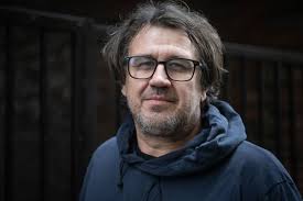 Rodičia by mali Vianoce spojiť nielen s darčekmi, ale vyzdvihnúť aj kvality  dieťaťa, hovorí detská psychologička — Denník N