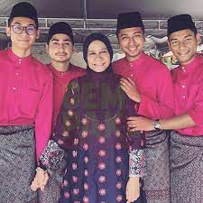 The kuala kangsar (perak malay: Siapa Yang Tahu Tahulah Identiti Kekasih Mira Filzah Mula Dibongkar Netizen Katanya Anak Ahli Parlimen Gempak