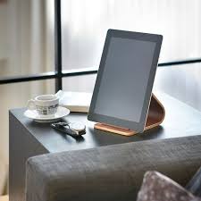 タブレット収納木製収納ラックリモコンラックおしゃれスマホリモコンリンrin リン ipadスマホスマートフォン卓上天然木曲げ木木目ipadタブレットpcブラウンナチュラルリビングキッチン書斎北欧父の日 タブレットスタンド タブレットホルダー タブレット