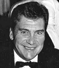 Paul Robillard's Instagram, Twitter & Facebook