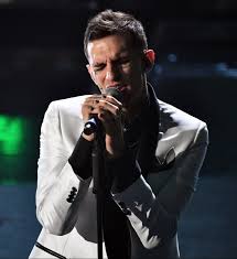 Achille lauro with me ne frego from sanremo 2020 in italy: Sanremo 2019 Le Polemiche Achille Lauro Vittima Di Un Ricorso Per Plagio