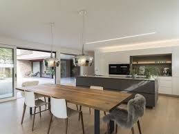 Einfamilienhaus Feldkirch Modern Holzbau Moderne Architektur Flachdach Satte Nel 2020 Architettura Moderna Di Casa Arredo Interni Cucina Arredamento Moderno Cucina