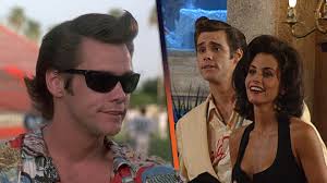 'Ace Ventura: Pet Detective' turns 30! Jim Carrey and Courteney Cox chat  with ET