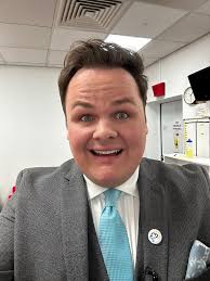 Rob Rose🌦️ على X: "Just did my first ever live weather for @bbcemt