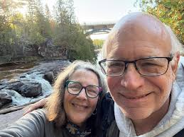 Exploring the North Shore in a Land Cruiser