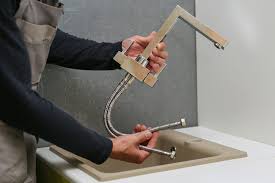 Wasserhahn montieren geht ganz einfach mit der hornbach montiere den wasserhahn an der waschtischsäule, solange die waschtischsäule von hinten frei. Niederdruckarmatur Als Hochdruckarmatur Verwenden Geht Das