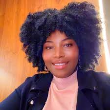 Leah Passauer Arlington, VA She/Her My Grandma, Helen Kinder, was a  trailblazer. When I was just six-years-old, she was a Peace Corps volunteer  serving in Thailand. Her stories of living in a