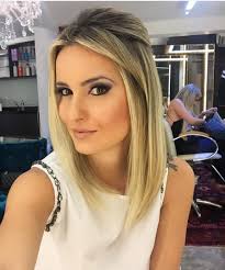 While inverted bobs provide length in front, stacked bobs offer dimension for the backs. Medium Blunt Haircuts For Fine Hair Novocom Top