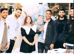 وينتهي عقد فرجاني ساسي مع الزمالك بنهاية الموسم الكروي الجاري، ويحق للاعب التوقيع لأي ناد خلال فترة الاننتقالات. Ø³ÙŠÙ Ø§Ù„Ø¬Ø²ÙŠØ±Ù‰ Ù…Ù‡Ø§Ø¬Ù… Ø§Ù„Ø²Ù…Ø§Ù„Ùƒ ÙŠØ­ØªÙÙ„ Ø¨Ø¹ÙŠØ¯ Ù…ÙŠÙ„Ø§Ø¯ Ø§Ø¨Ù†Ù‡ Ø¨Ø­Ø¶ÙˆØ± Ø³Ø§Ø³ÙŠ ÙˆØ§Ù„Ù…Ø«Ù„ÙˆØ«Ù‰ØµÙˆØ± Ø§Ù„ÙŠÙˆÙ… Ø§Ù„Ø³Ø§Ø¨Ø¹ Ø§Ù„Ø±ÙŠØ§Ø¶Ø©