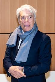 L'ancien président de l'olympique de marseille se prépare à remonter sur les planches au printemps 2020 pour fêter les 20 ans de la pièce : Le Point Bernard Tapie Atteint D Un Cancer Devrait Faire Face A Un Nouveau Proces