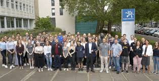 Das haus der region hannover dient den bürgern und der verwaltung der region hannover und ist sitz des amtierenden regionspräsidenten. 79 Junge Menschen Starten Jetzt Bei Der Region Mit Ihrer Ausbildung Durch Deister Echo