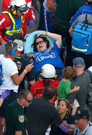 Indycar racer justin wilson died monday, one day after he suffered massive head injuries during a race at pocono raceway. Nascar Fans Critically Injured In Daytona Wreck The Spokesman Review