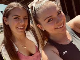 Amelia Punch (@ameliapunch_) • Instagram photos and videos