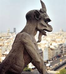 Les Gargouilles Ces Sculptures De Monstres Sur Les Eglises