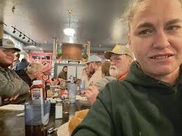 Another Skinner legend has passed away my Auntie Mary Traylor my  grandmother Juanita Skinner Stevens sister passed away this morning!!😢😢😢