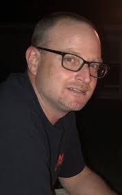 Travis Worthington's Instagram, Twitter & Facebook