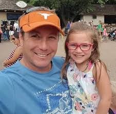 Leslie Ladner's Instagram, Twitter & Facebook