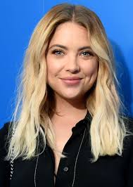 Ashley victoria benson is an american actress, model, writer, director and singer. Everyone Sees Her As That Girl From Pretty Little Liars I See Her As A Gorgeous Sweet Generous Kind And Amazing Young W Ashley Benson Cabelo Asheley Benson