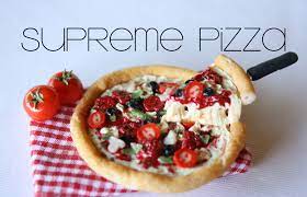 miniature floating supreme pizza made from polymer clay toni ellison miniature food miniature food tutorials clay food