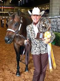 Performance Halter Wins at 2017 Select World Go To Vickie Strickland, Sally  Sullivan, and Peggy Migliori