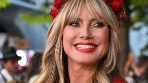 Heidi Klum trägt durchsichtiges Kleid auf der Fashion Week