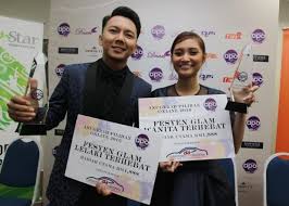 Cuma part last sekali tu antara nabila razali dgn ayda jebat, radin pilih siapa ye? Radin Masih Dalam Proses Kenali Hati Ayda Jebat Hiburan Mstar