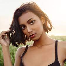Shoulder length hair looks beautiful on women of all ages. 49 Medium Length Hairdos Perfect For Thick Or Thin Hair