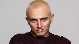 Ghemon, pseudonimo di giovanni luca picariello (avellino, 1º aprile 1982), è un rapper e cantautore italiano. Dalla Depressione Agli Amori Tutta La Verita Di Ghemon La Stampa