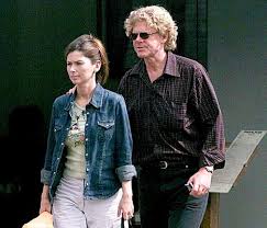 Shania Twain Takes Jab At Ex Best Friend Who Cheated With Her Husband On Wwhl Video Shania Twain Ex Best Friend Husband