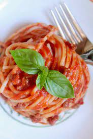 Spaghetti Sauce (Easy Italian Recipe With 6 Ingredients) - Christina's  Cucina