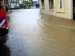 In 2019, 18,923 people lived there. Wateroverlast Deel 2 Centrum Meerssen 13 November 2010 Youtube