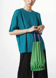 Onna ehrlich fashion, stylish and luxury handbags jewelry and accessories made in usa. Autumn Winter 2021 2022 Catalog Me Issey Miyake