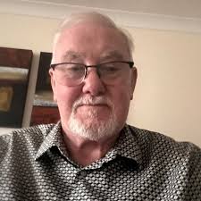 Jennifer Aniston reveals the secret to her timeless beauty! 😍✨ Can you  guess what it is? JenniferAniston #BeautySecrets #AgelessQueen