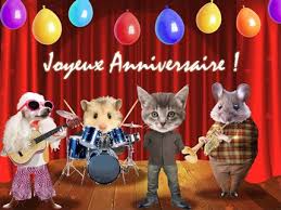 Plus de cartes virtuelles gratuites à envoyer par ou sur mobile pour chaque occasion vous une jolie cybercarte envoyée par sms , accompagnée d'un petit dromadaire carte anniversaire gratuite. Epingle Sur Anniversaire