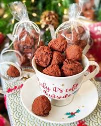 Recette Facile Truffes Au Chocolat Noir Lulalovegood En 2020 Truffes Au Chocolat Recette Facile Recette