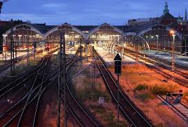 Hauptbahnhof Lubeck Hauptbahnhof Bahnhof Nachtfotografie Nachtfoto Nightphoto Nightphotosho Railroad Tracks Railroad Structures
