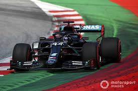 Mercedes Espere Attenuer Son Probleme De Boite De Vitesses En 2021 Image Voiture Mercedes Drapeau A Damier
