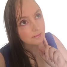 Stacey Calder's Instagram, Twitter & Facebook