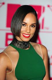 Homens, o que acham de mulheres de cabelo curto?