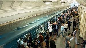 В москве 23 июня побит температурный рекорд дня за всю историю метеонаблюдений. Segodnya 2 Chasa Nazad Pogib Chelovek Na Stancii Metro Teatralnaya V Moskve Pikabu