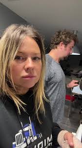 Amanda Hester's Instagram, Twitter & Facebook